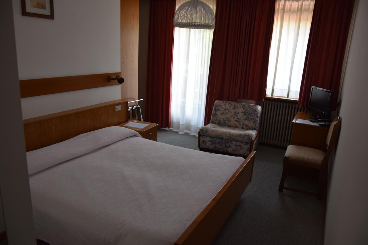 Hotel Alpenrose Alleghe Esterno foto