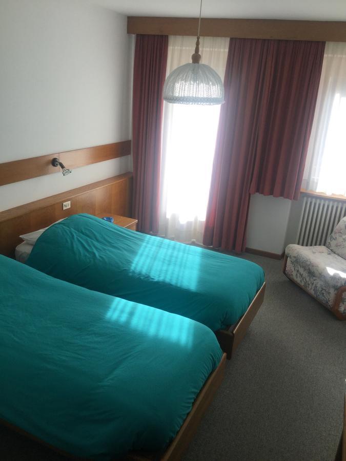 Hotel Alpenrose Alleghe Esterno foto